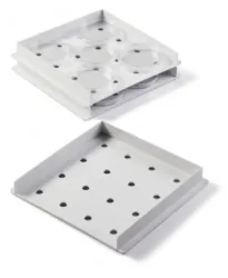 Petri dish stackable tray for incubation