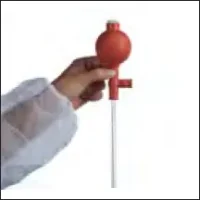 Pipetting bulb